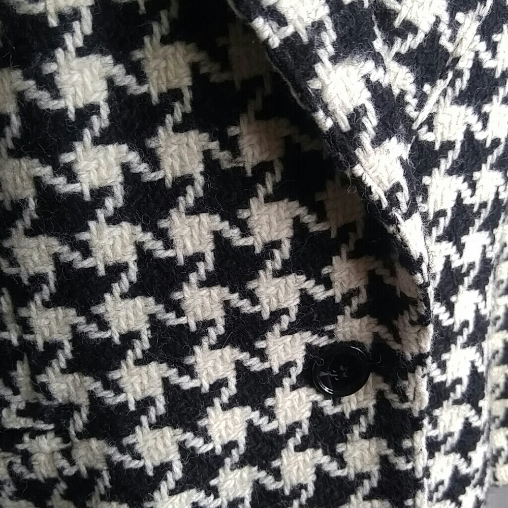 Blazer - Picture 2 of 6