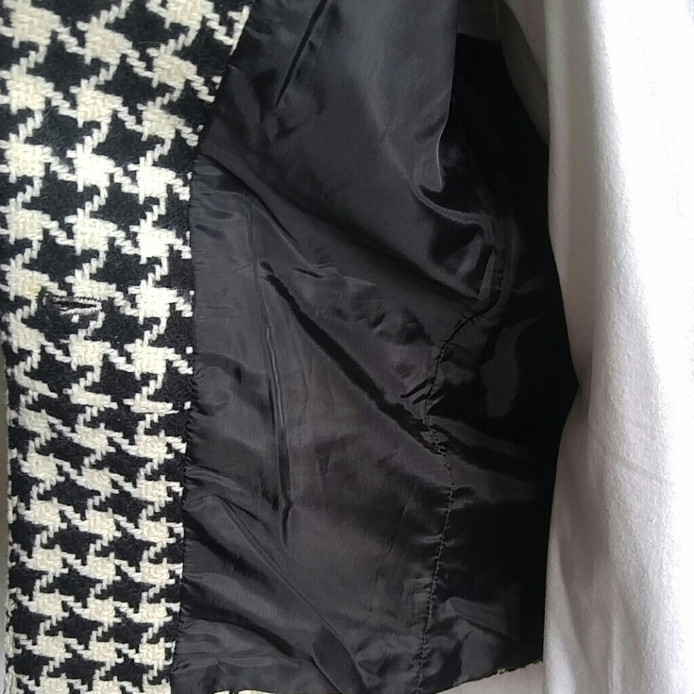 Blazer - Picture 5 of 6