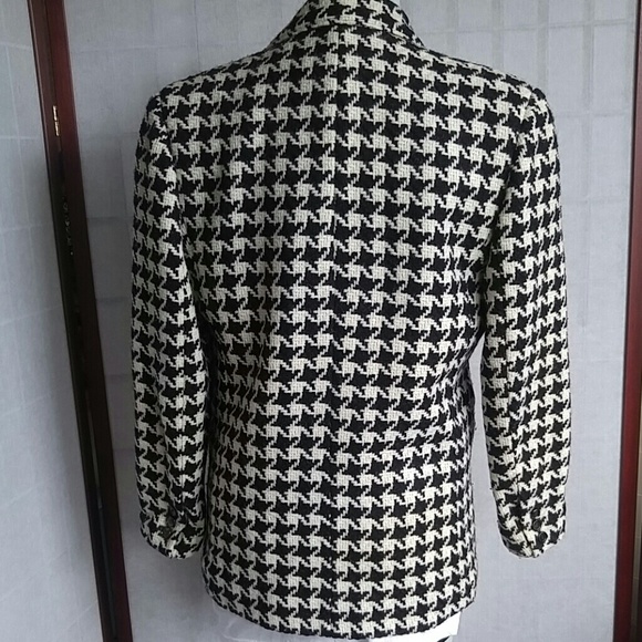 Blazer - Picture 4 of 6