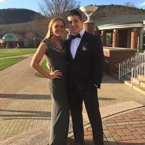 Meet your Posher, Zach