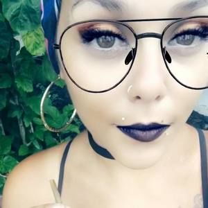 Meet your Posher, Dulce