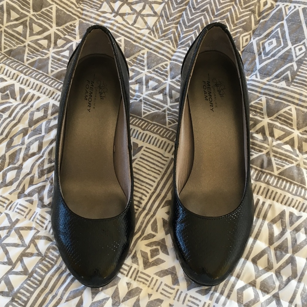 Life stride snake skin heel - women's size 7.5