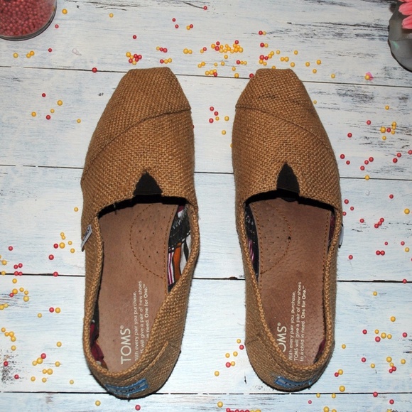 Toms Shoes - TOMS