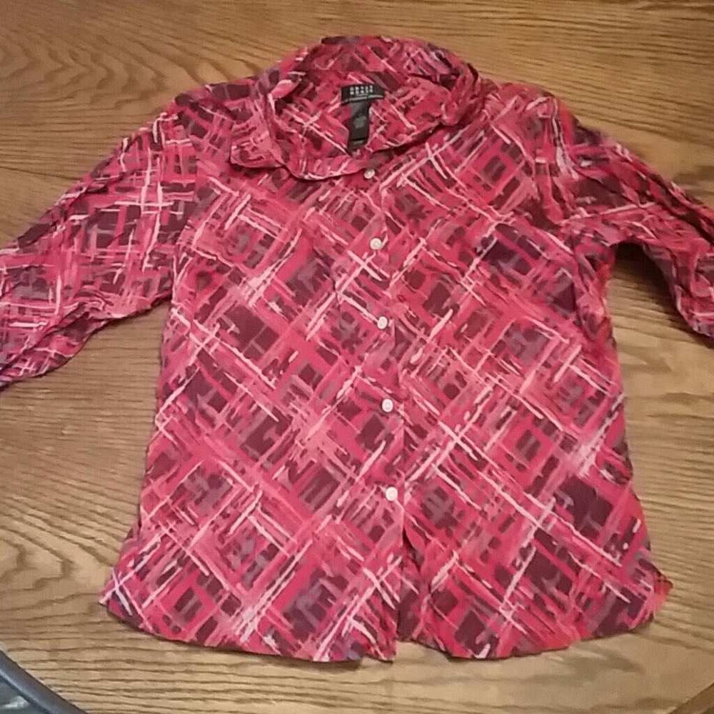 🌹 3 FOR $5 🌹 Fun Print Blouse