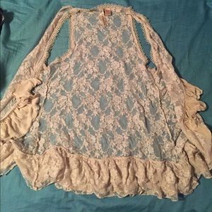 Lovely Sleeveless Floral Lace Cardigan