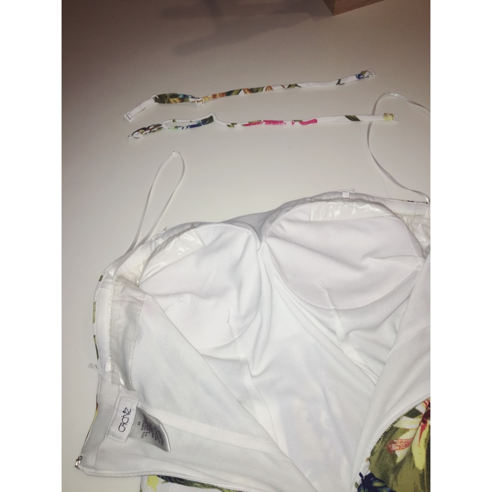 Cache Tropical Curve-Hugging Midi Dress - image 3