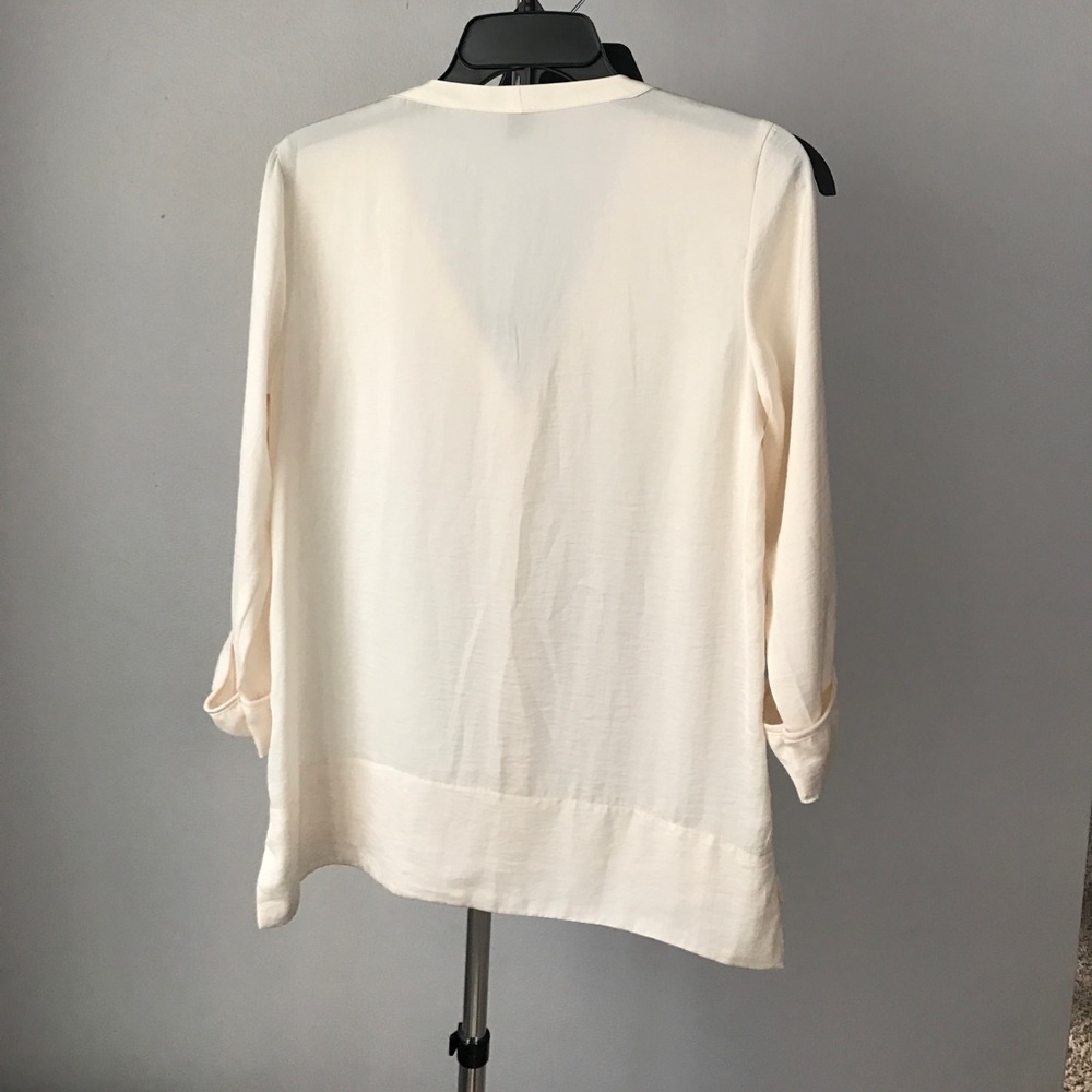 H&M • blouse - Picture 3 of 3