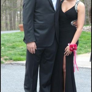 Hailey Logan prom dress made by Adrianna Papell