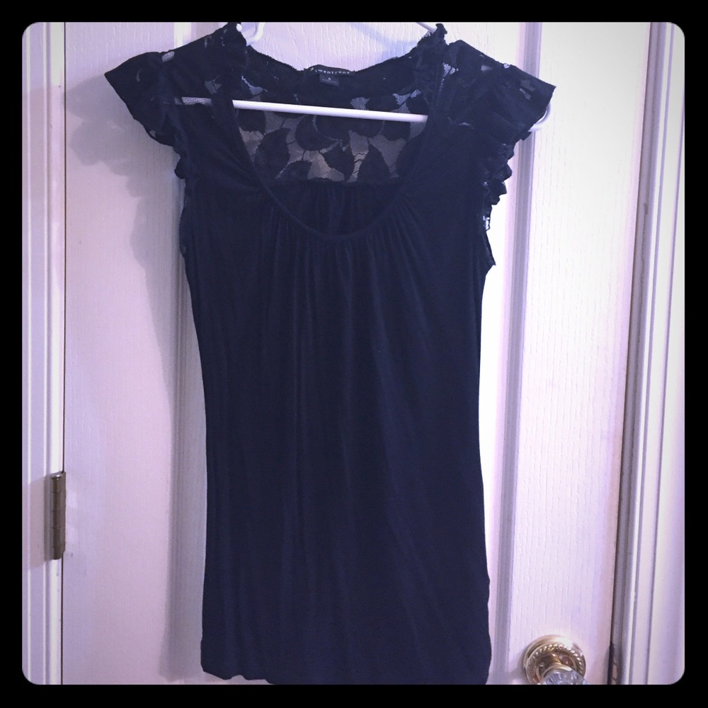 Forever 21 top. So so cute!! 2 items for $10.