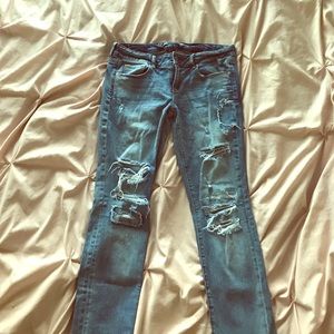 American Eagle destroyed skinny jeans