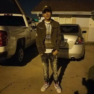 Meet your Posher, Max