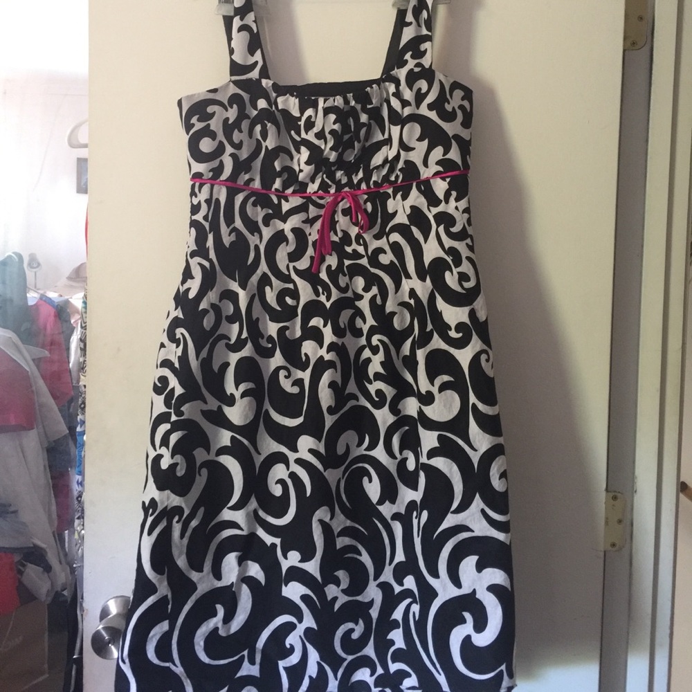 Black And White dress.👗