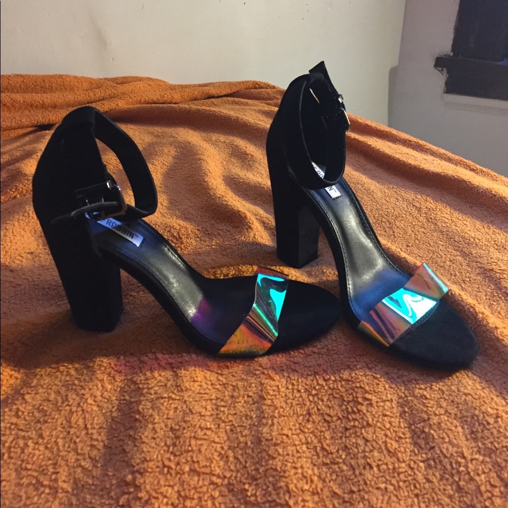 Holographic Black Heels