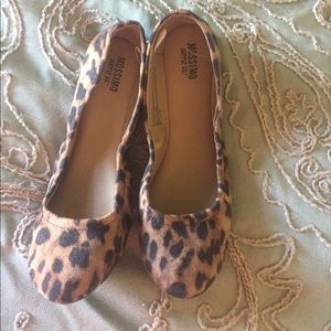EEEUC cheetah ballet flats