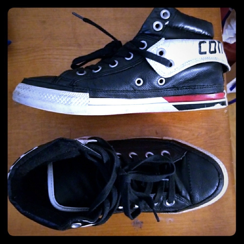 Black leather converse shoes