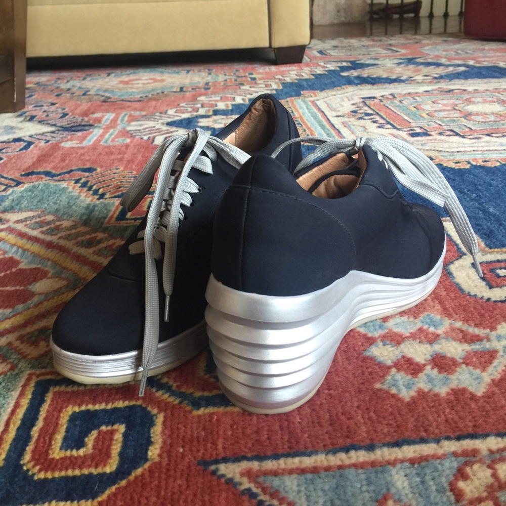 Navy wedge sneaker