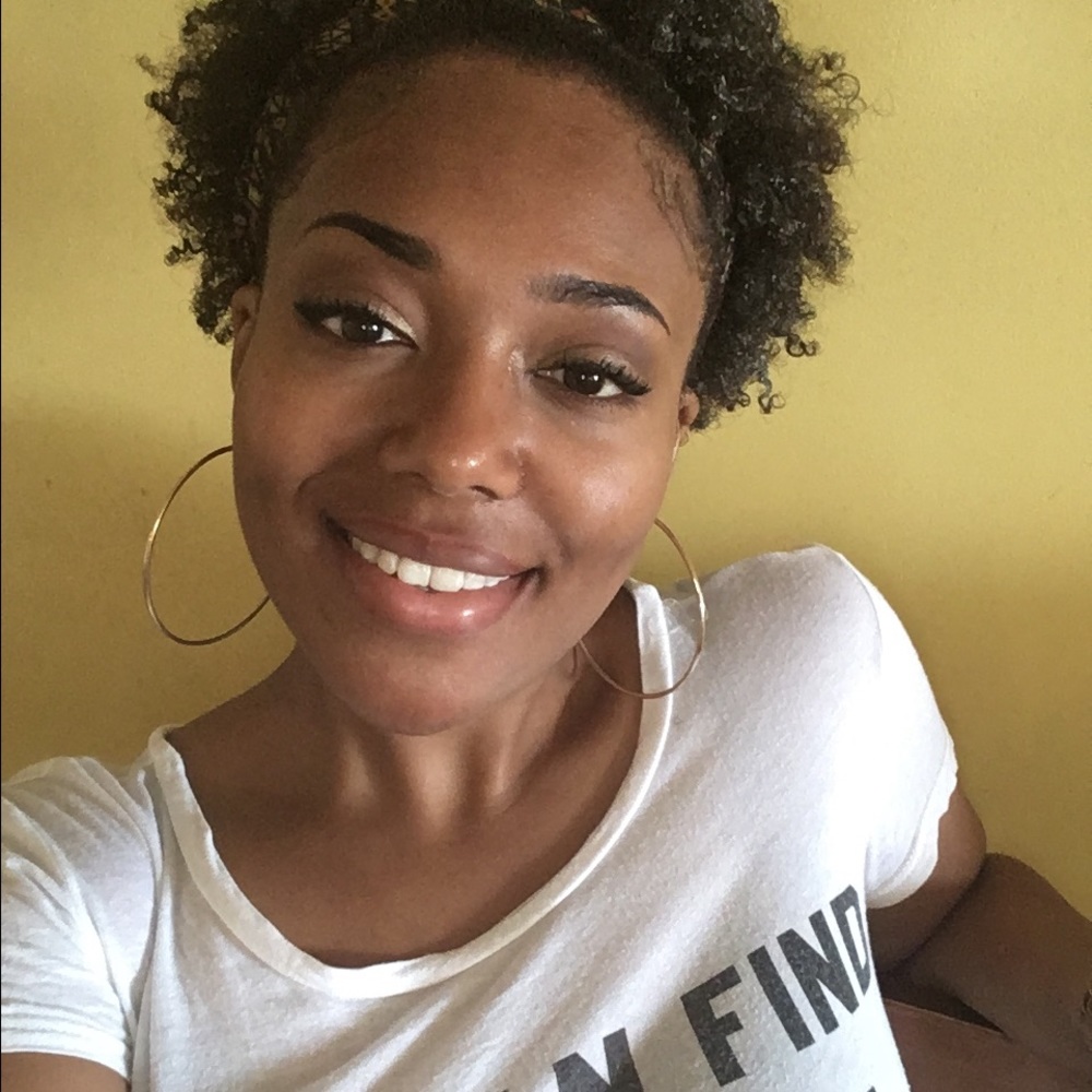 Meet your Posher, Sharie