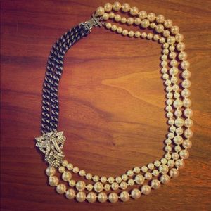 Stella and Dot Daisy Pearl Necklace
