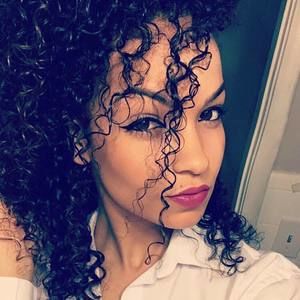 Meet your Posher, Maya