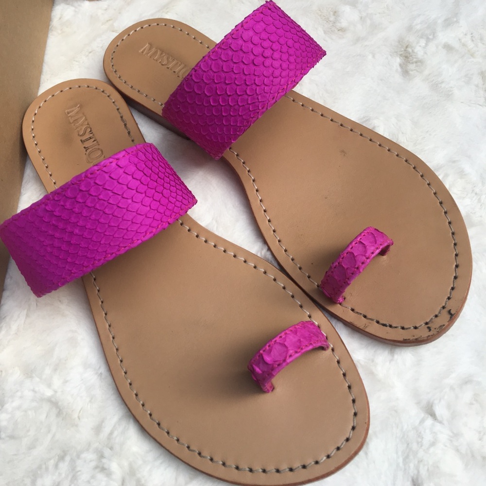 Women's size 9, leather, toe ring sandals. Fuschia