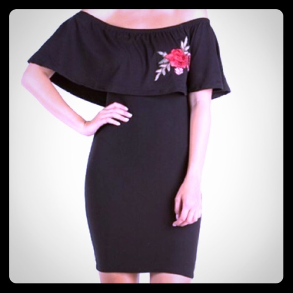 🆕🌹 Embroidered Rose Peachskin Soft Bodycon Dress