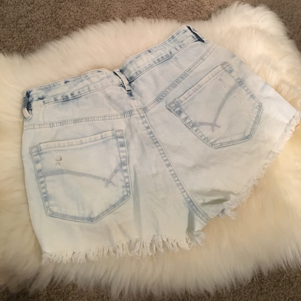 Pacsun destroyed high rise shorts size 7 - Picture 2 of 2