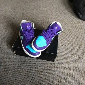 Jordan 1 “Hornets”