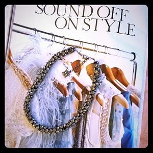 STATEMENT RHINESTONE NECKLACE