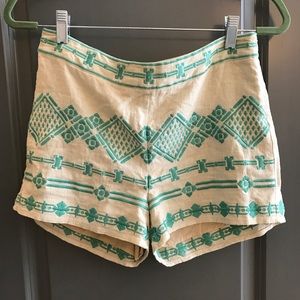 Linen embroidered shorts
