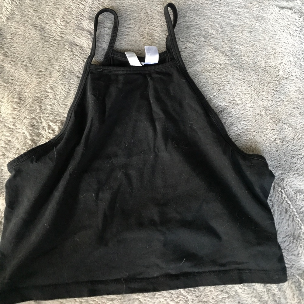 H and m crop top