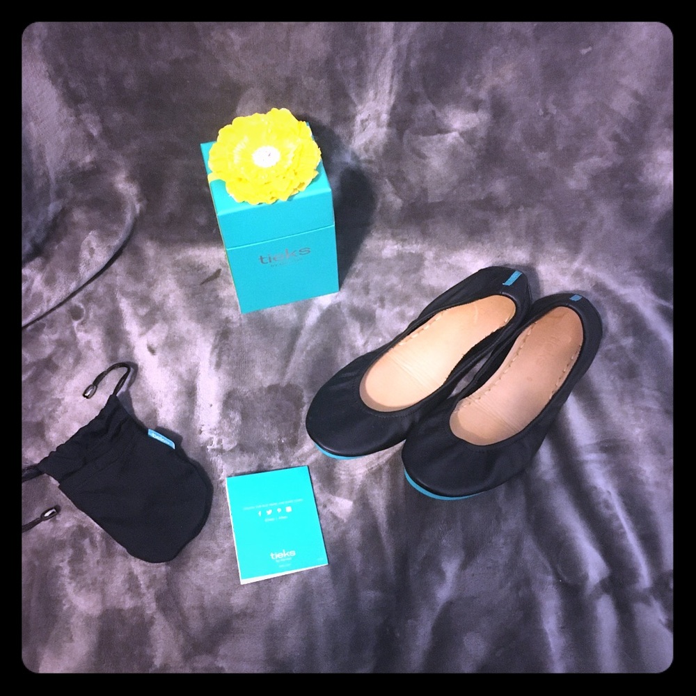 ✨Tieks by Gavrieli worn ONCE matte black size 9