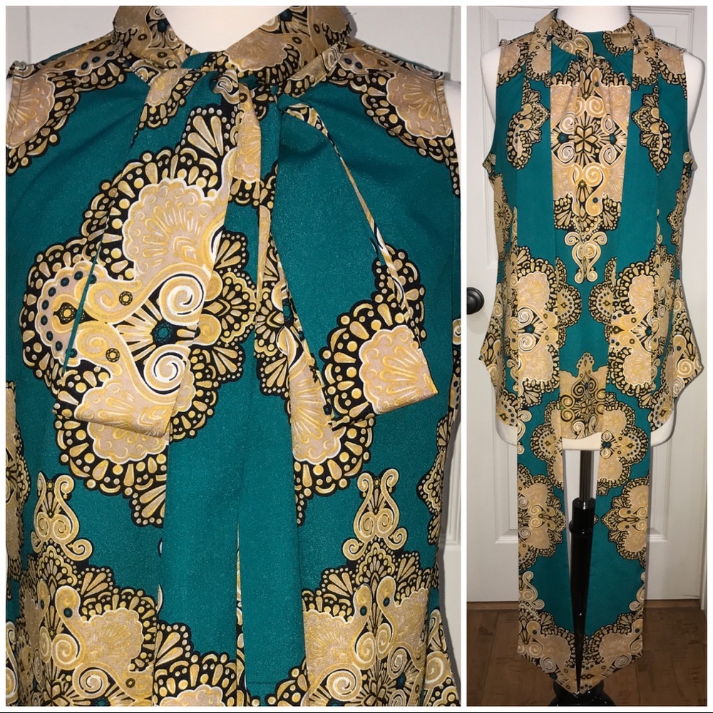 *SOLD*Sleeveless Top Front Tie Bow