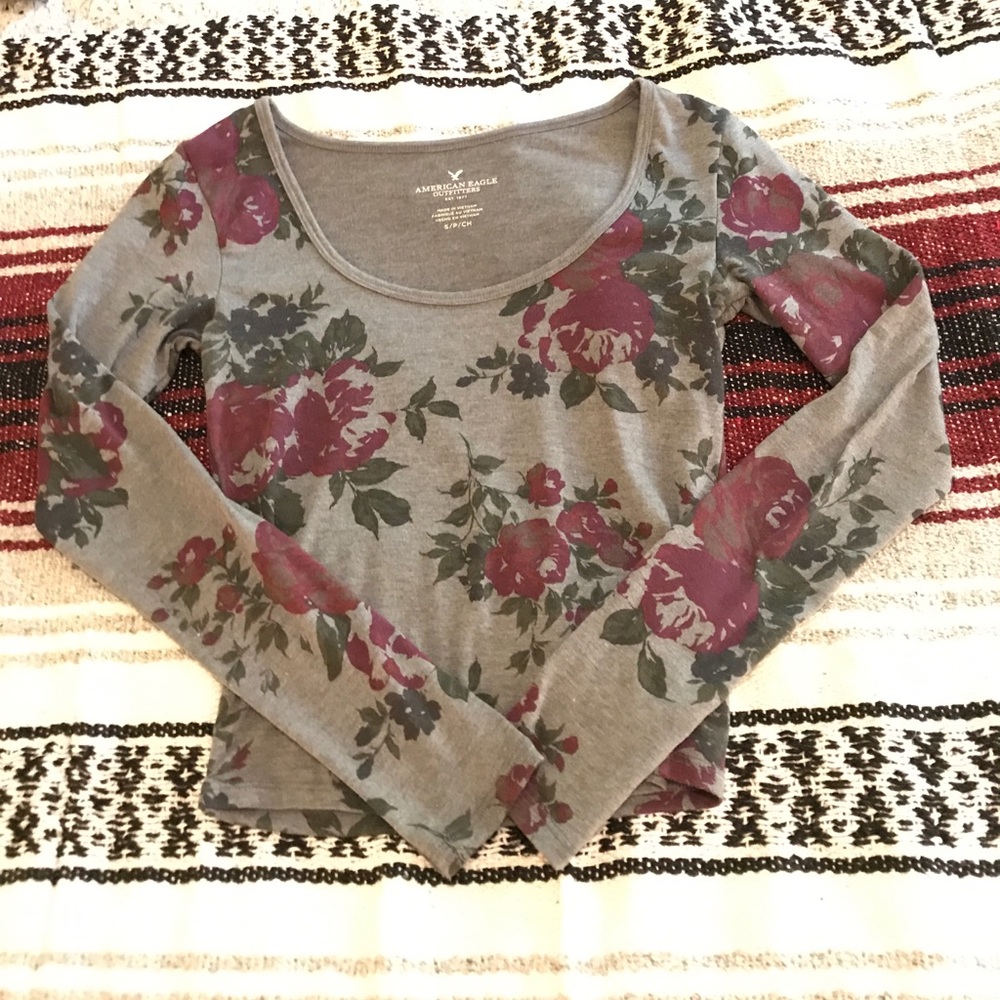 Long sleeve crop top