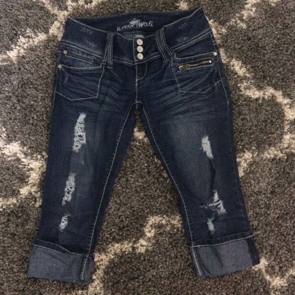 Almost Famous Capris