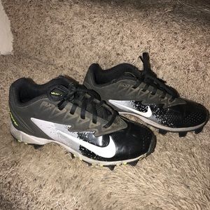 Boys Nike baseball cleats