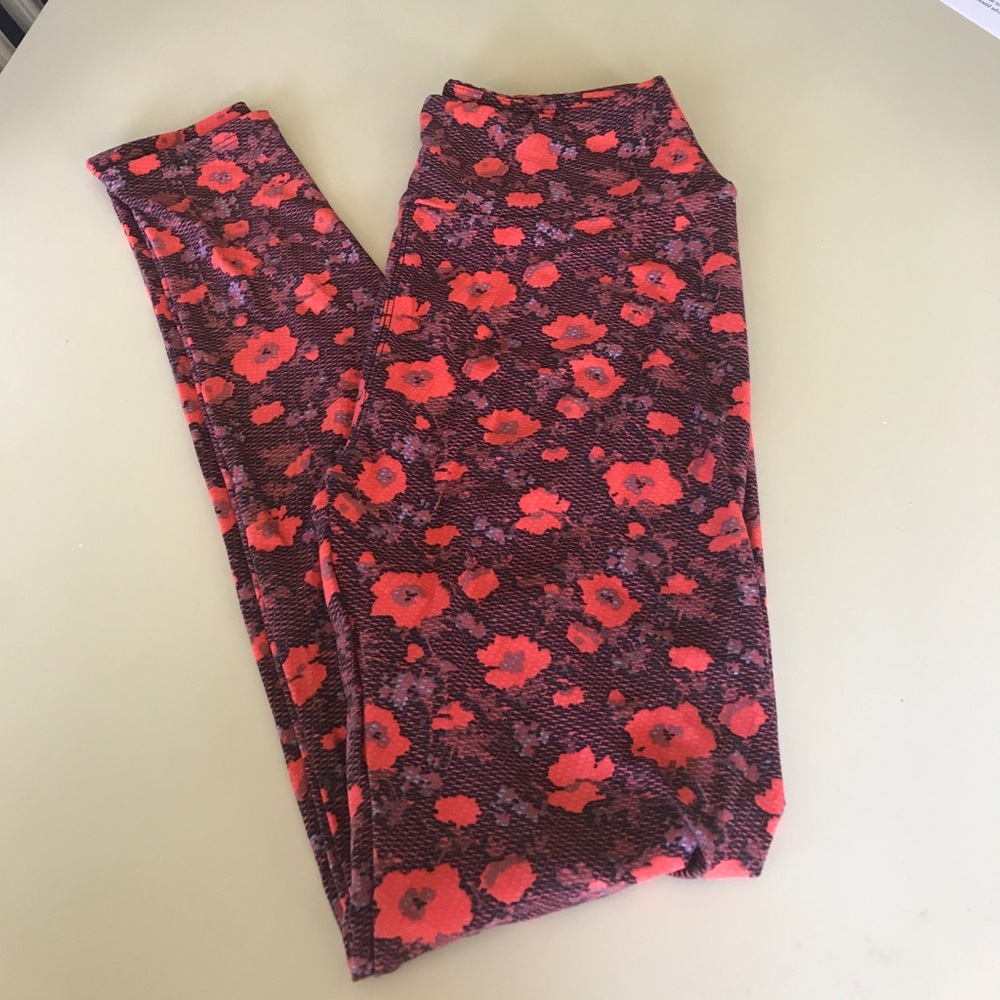 Lularoe OS poppy leggings