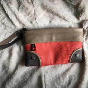 Vera Wang wristlet