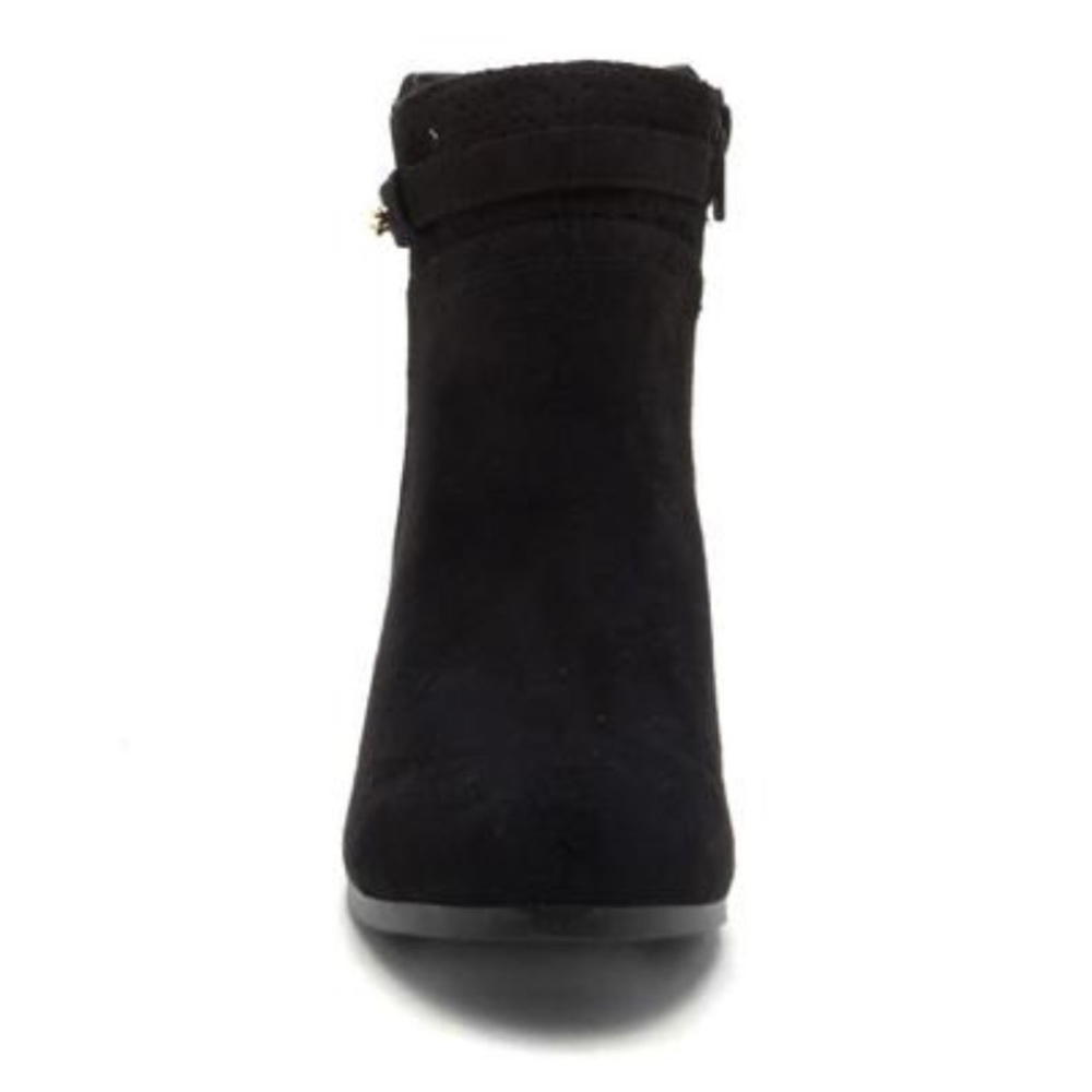 🆕✨LAST size 9✨Perforated Ankle Booties - Picture 4 of 8