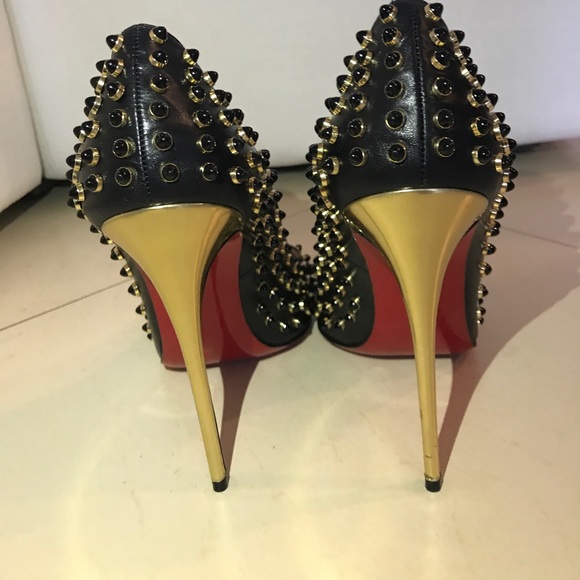Christian Louboutin Follies Cabo Pumps - Picture 4 of 6