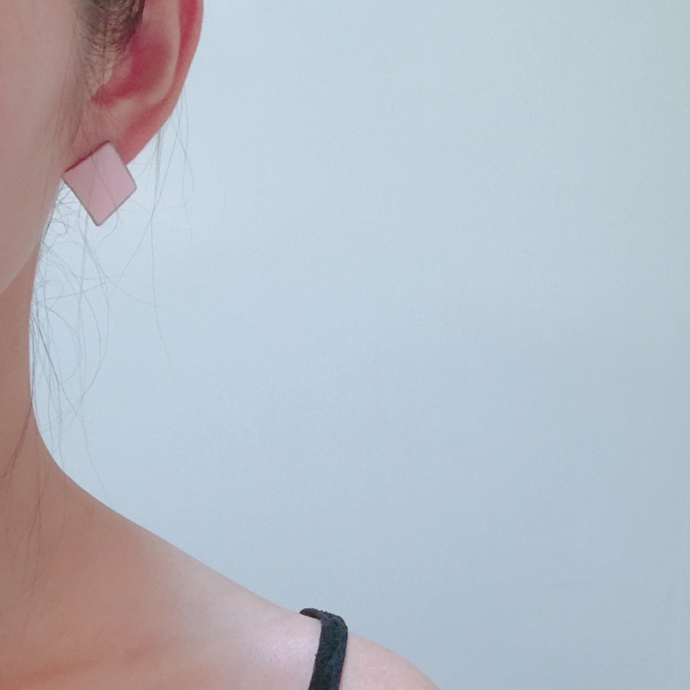 Light pink pierced pushback earrings - pink club