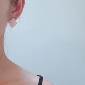 Light pink pierced pushback earrings - pink club