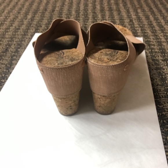 LUCKY Brand Blush Wedge | Size 7 - Picture 3 of 4