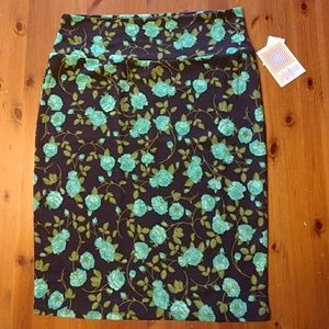 NWT Lularoe Cassie Skirt
