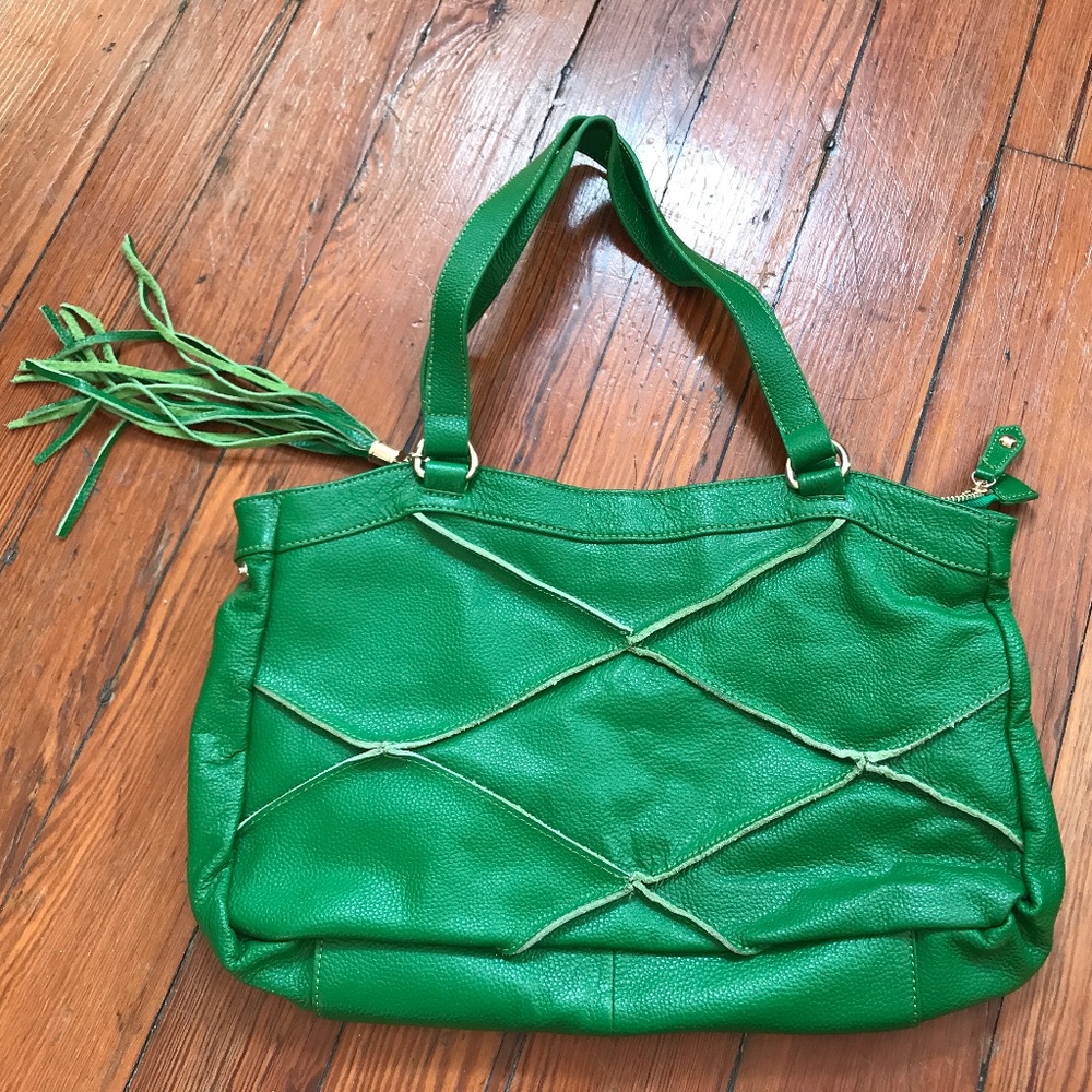 Nyla Noor kelly green shoulder bag