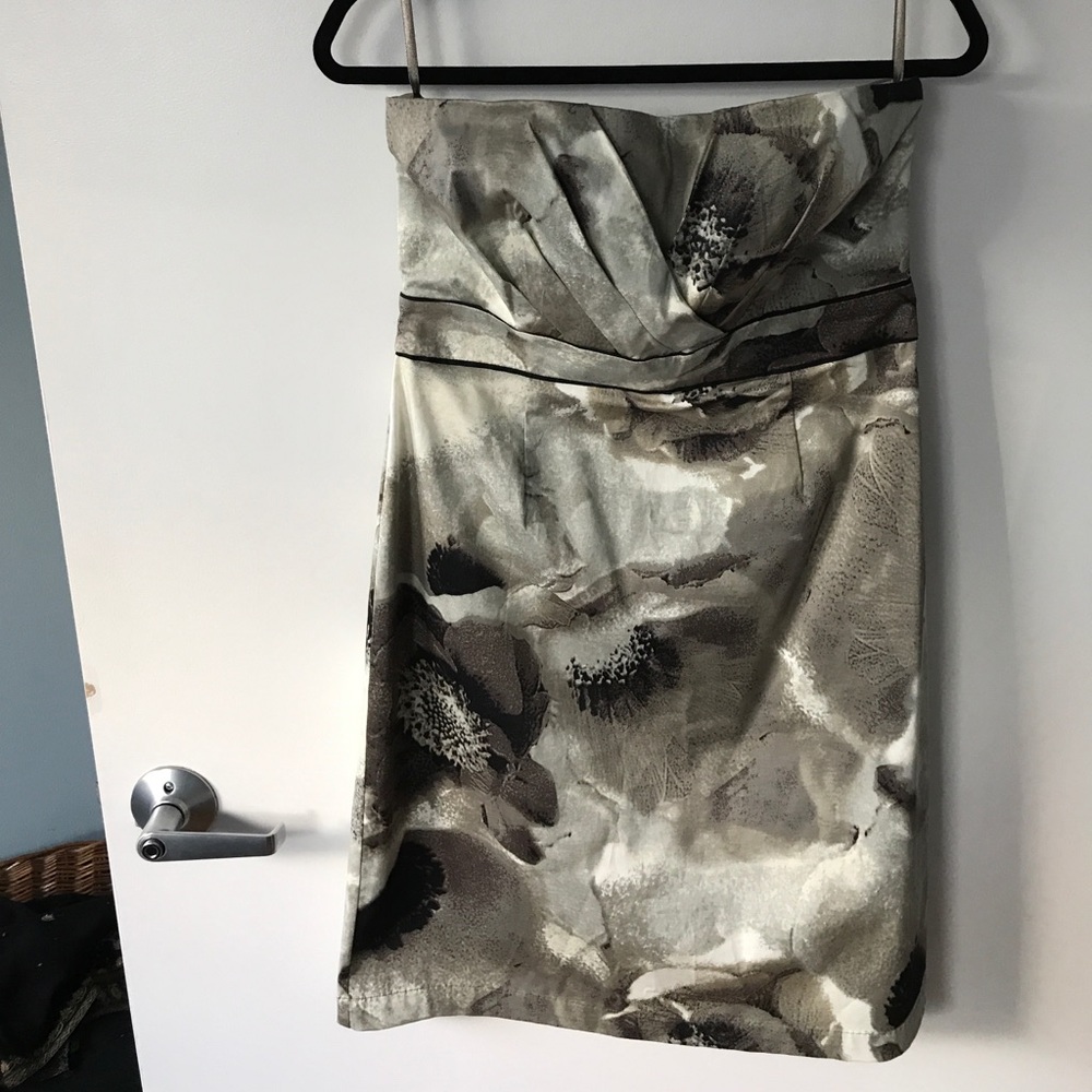 Flower strapless dress!