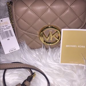‼️$120 today only‼️Michael Kors mini bag