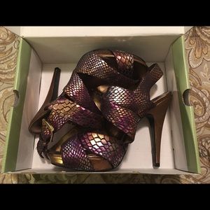 Cute pair of multicolored high heels