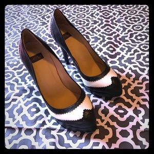 Modern sexy spectator pumps!!!!