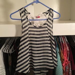 Vinace crop top , open back