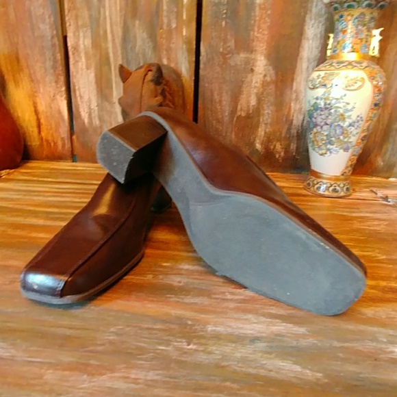 Shoes - Picture 2 of 2